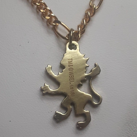 Heraldic LION Pendant On 14kGf Figaro CHAIN Unisex - Picture 2 of 5